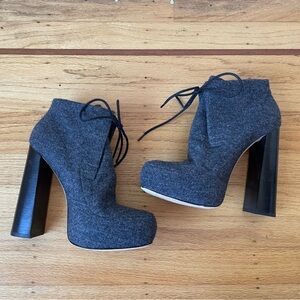 Alexander Wang Platform Lace Up Booties
Women's Size 39